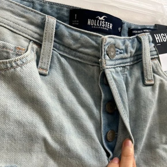 Hollister High Rise Mom Shorts 3” Inseam US 1 - Picture 3 of 6